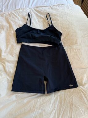 ALO Navy and White Layered Set
